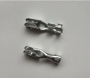 Terminal Fusiblera Automotriz  2 Unidades